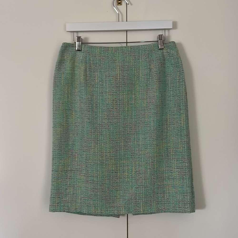 Requirements tweed pencil skirt